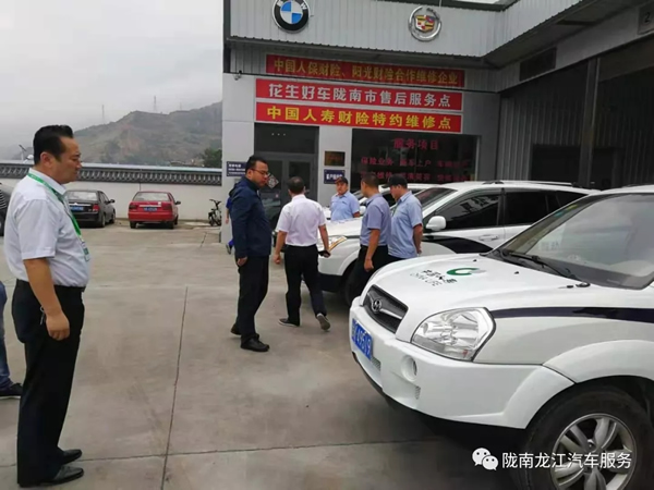 金錘鈑金，銀槍噴漆！龍江汽修值得信賴！