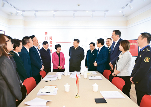 習(xí)近平：堅(jiān)持、完善和發(fā)展中國特色社會主義國家制度 與法律制度